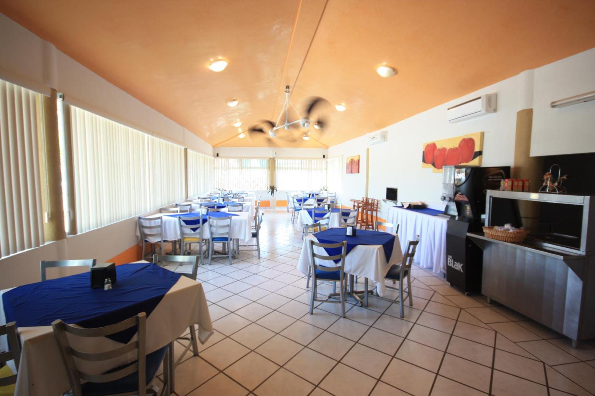 Hotel Splash Inn Silao Exterior photo